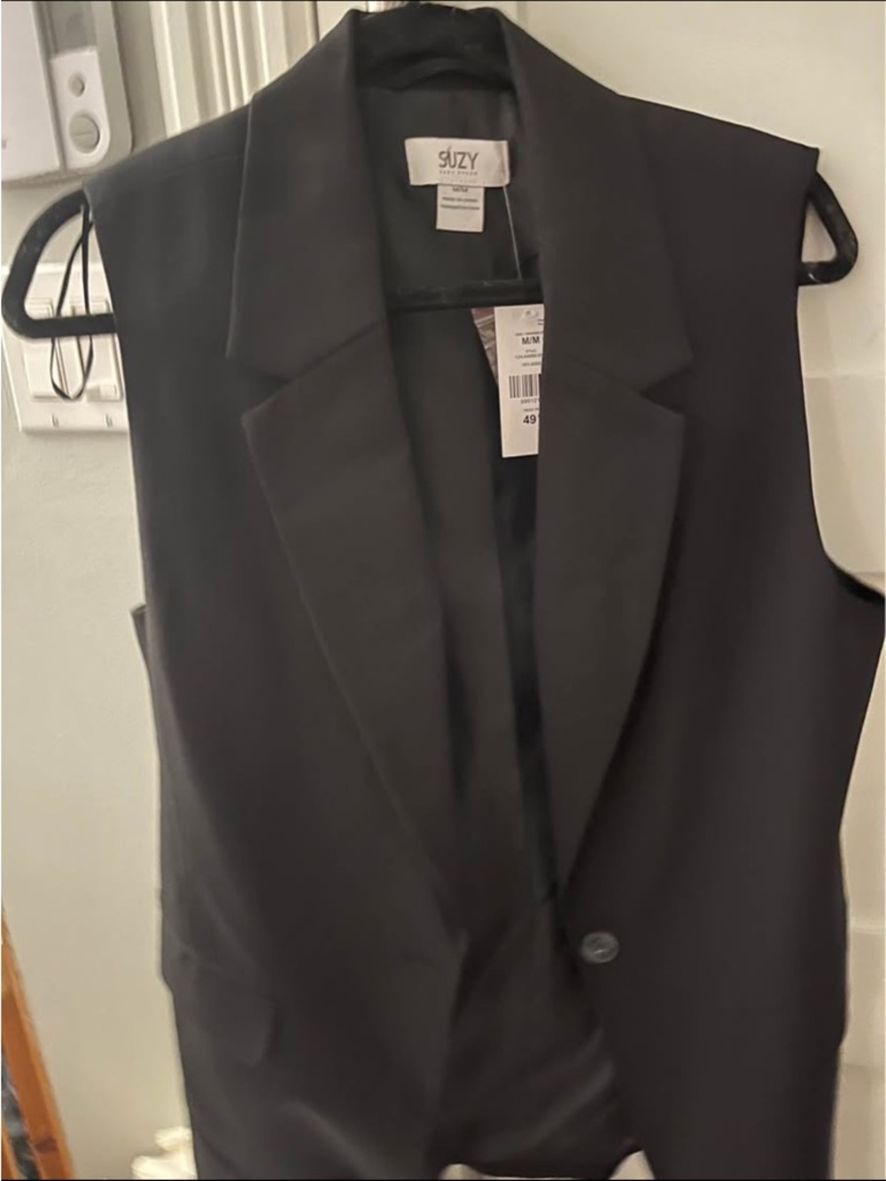 Suzy Shier Black Sleeveless Blazer Vest